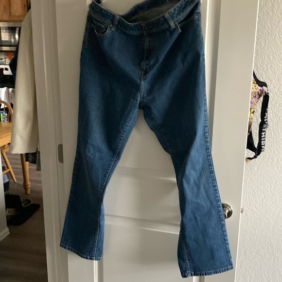 LL bean straight leg jeans - Picture 11 of 12